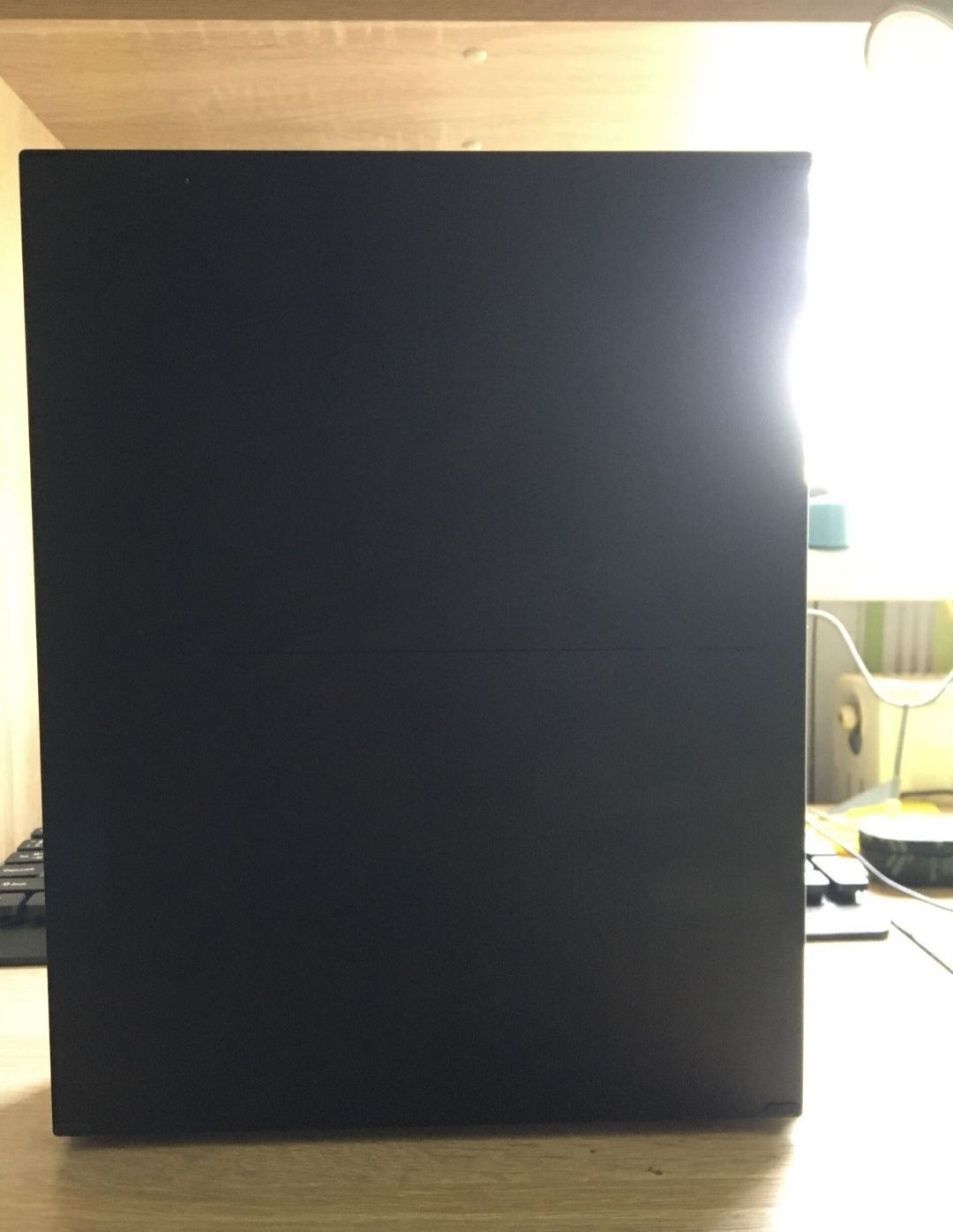 Продам Microsoft Xbox one s 1 tb