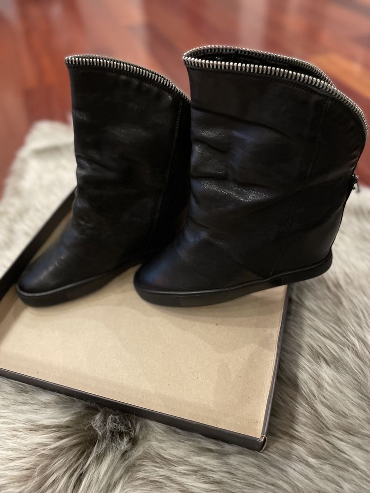 Buty na koturnie-botki rozm.38