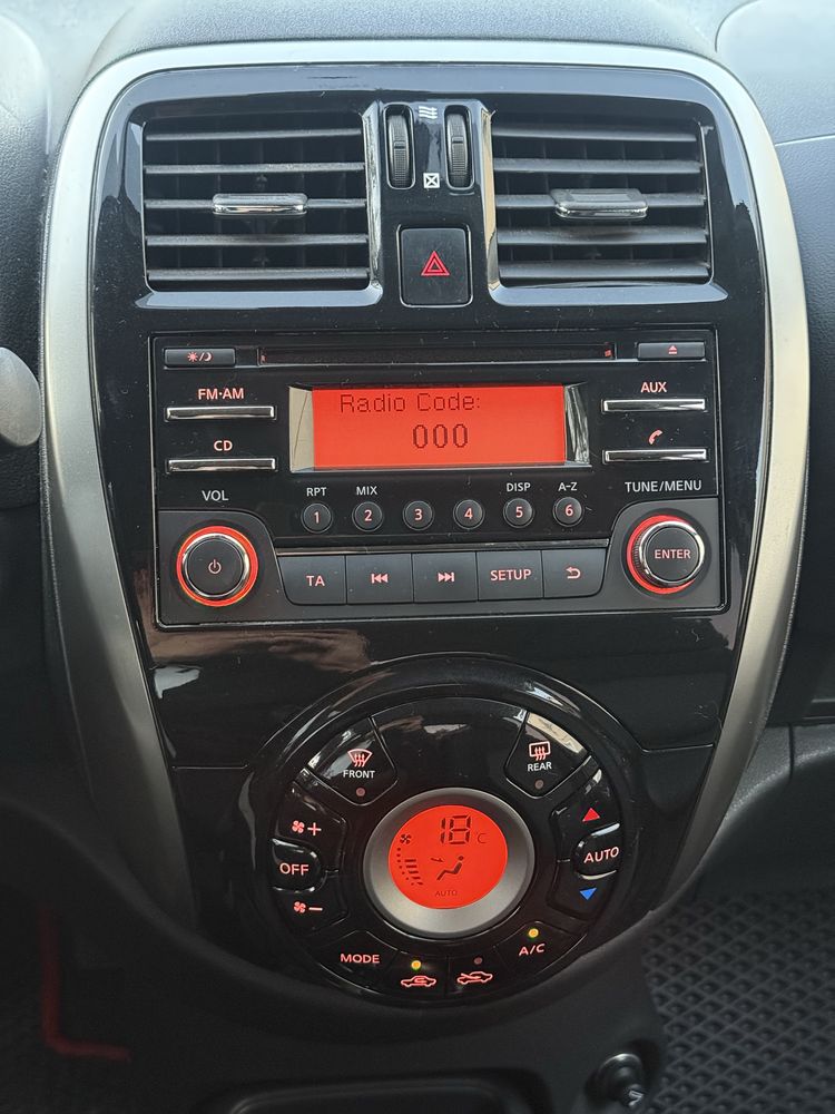 Nissan micra 2015 рік Автомат
