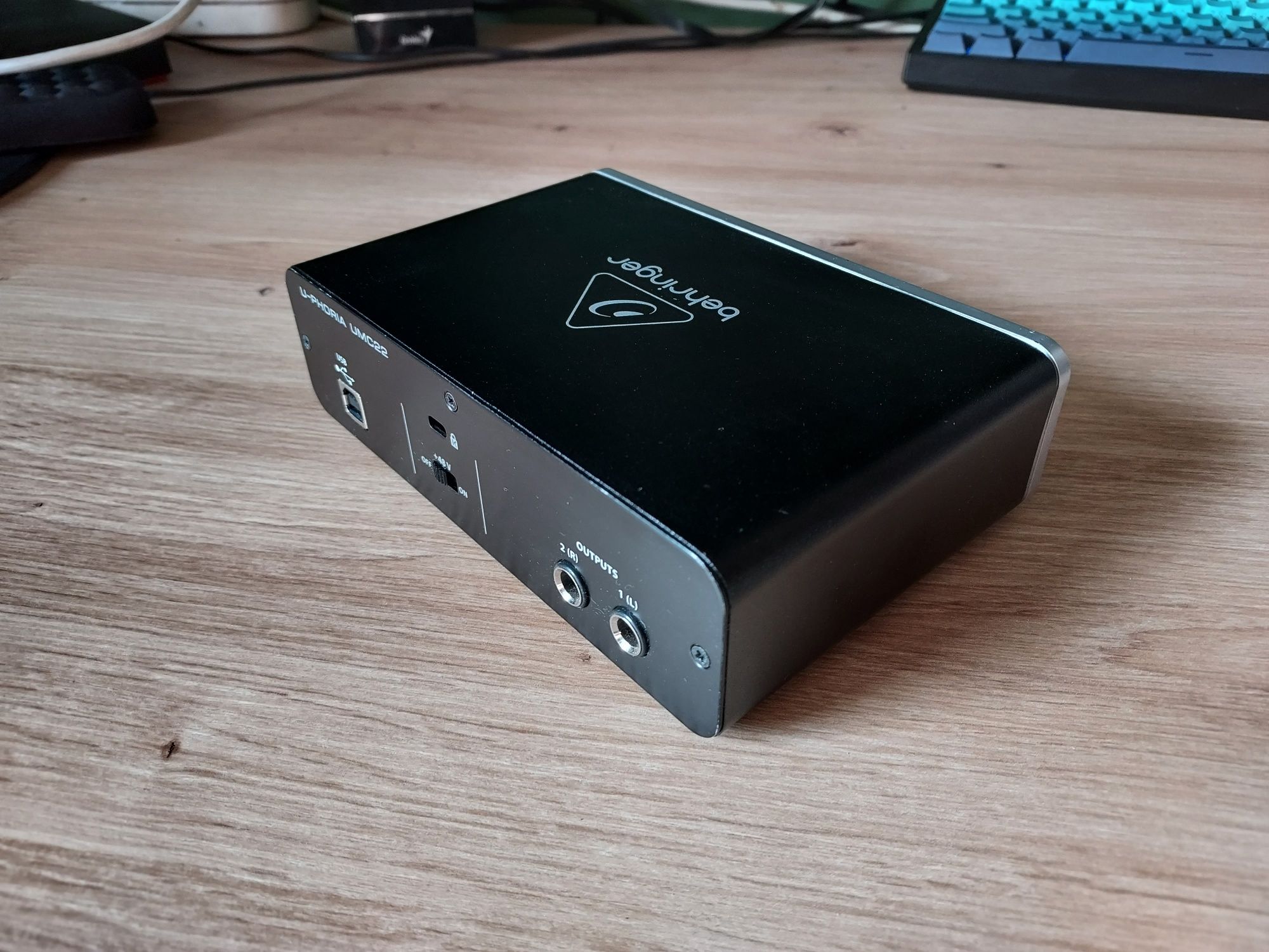 Interfejs audio Behringer U-Phoria UMC22