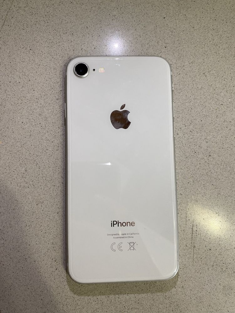 Iphone 8  64  Gb