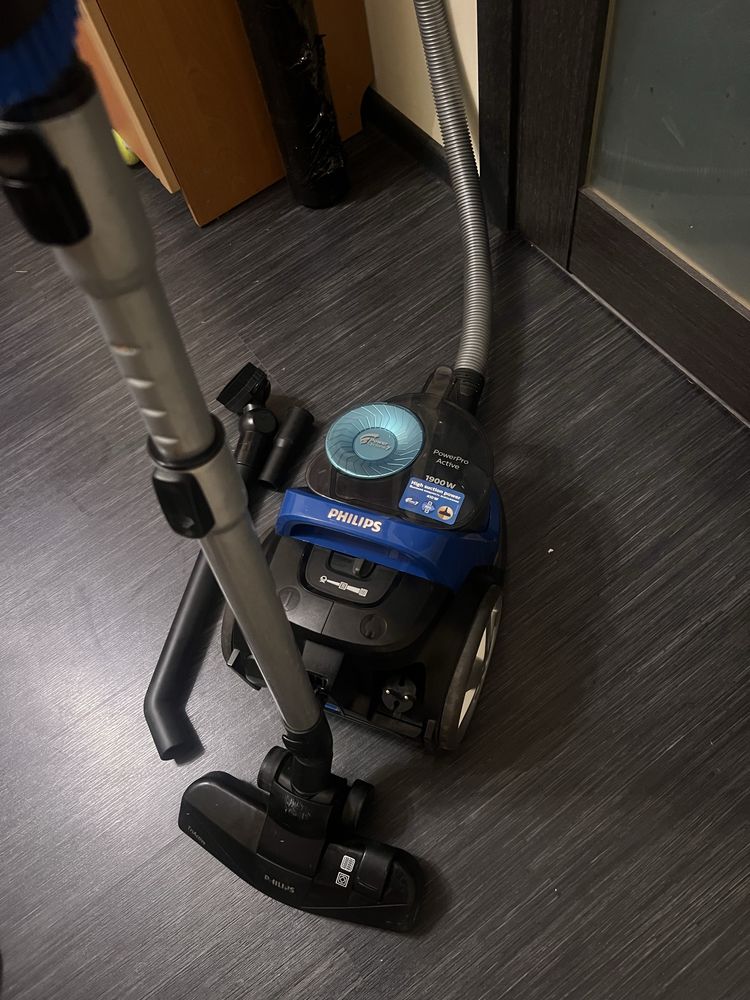 Колбовий Пилосос Philips 1900ват