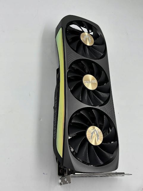 zotac geforce rtx 4070 amp airo nvidia pamięć 12 gb gddr6x 192-bit