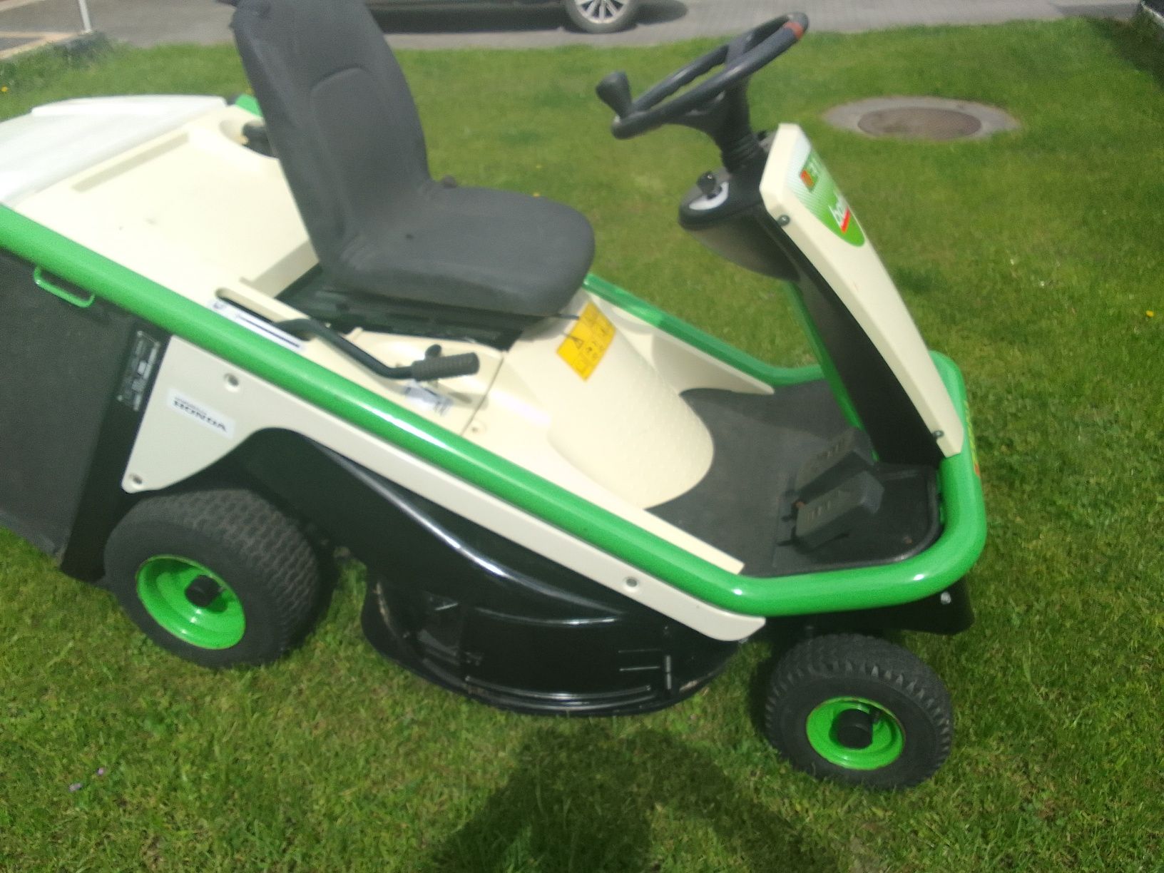 Kosiarka traktorek Etesia Bahia 80