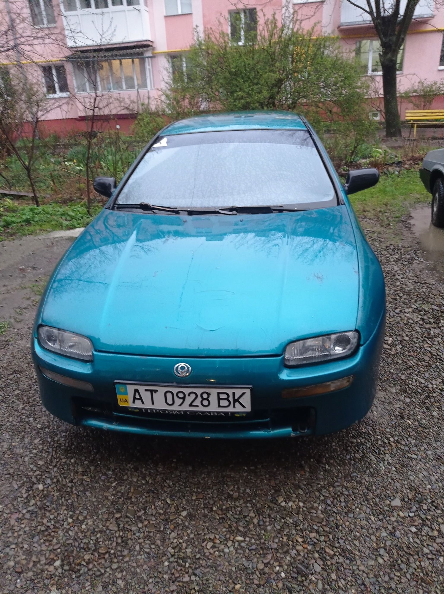 Продам машину мазда 323 ф ба