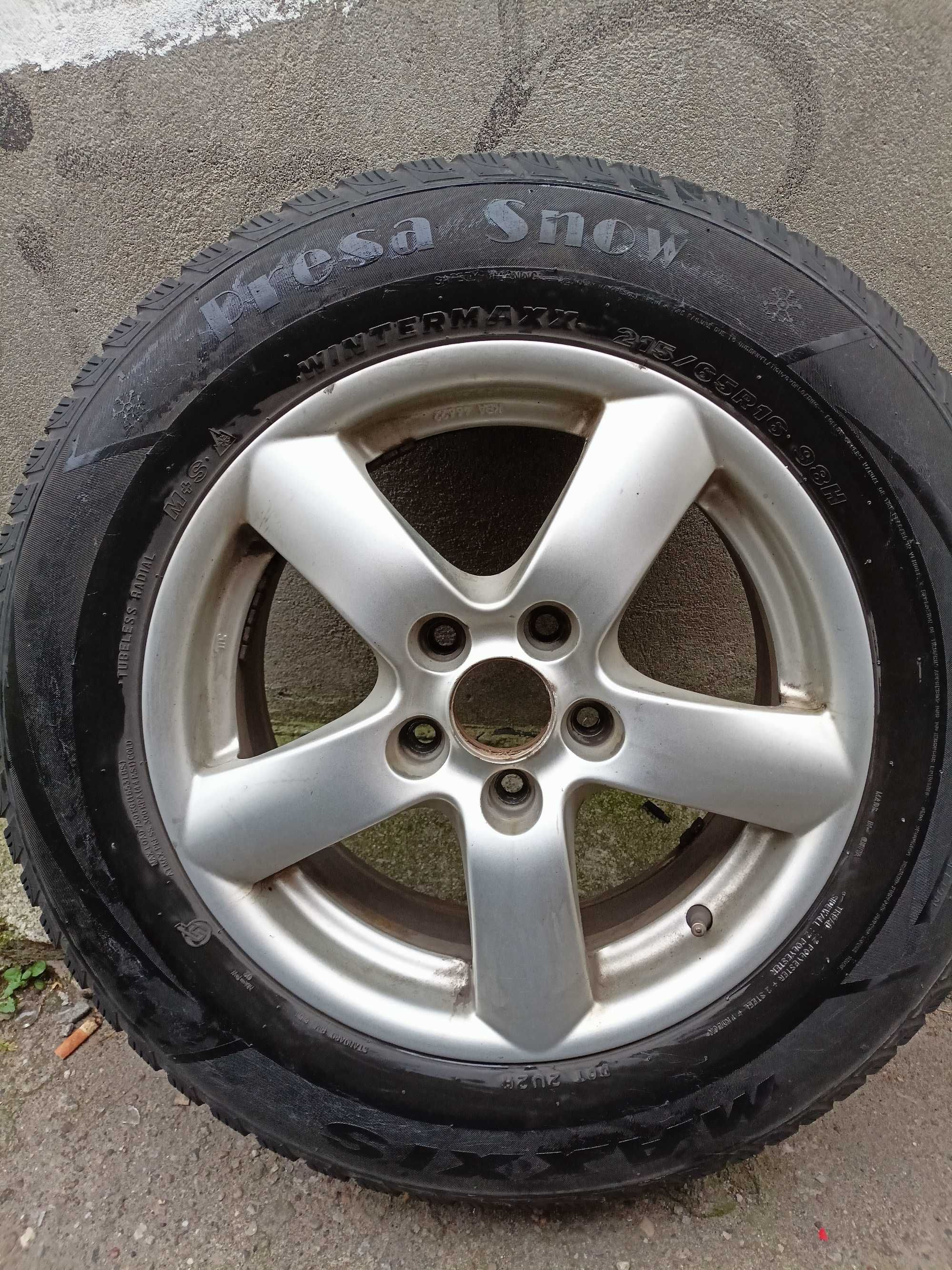 Felgi aluminiowe 16 Hyundai Tucson, opony zimowe 215/65R16