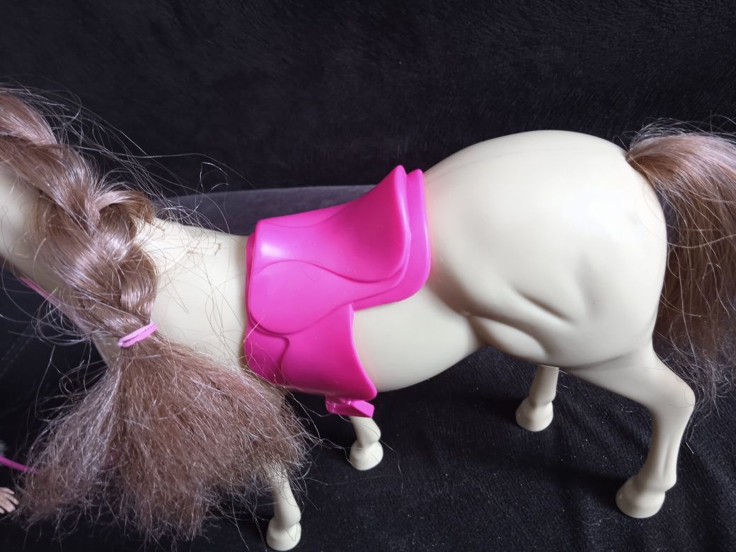 Lalka Barbie Dżokejka Koń Barbie