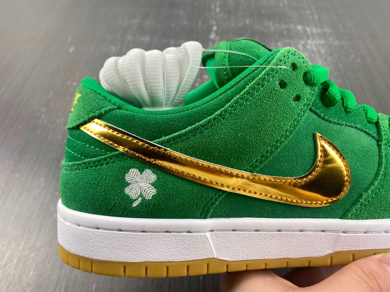 Nike SB Dunk Low "St. Patrick's Day"