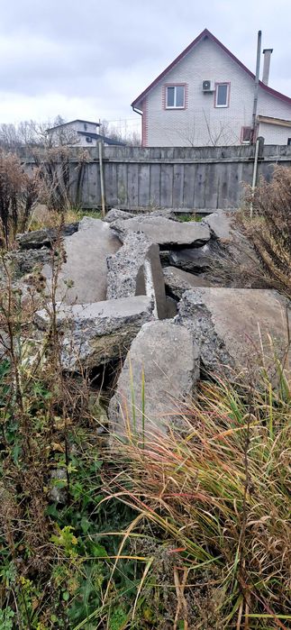 Віддам даром,  каміння під фундамент.