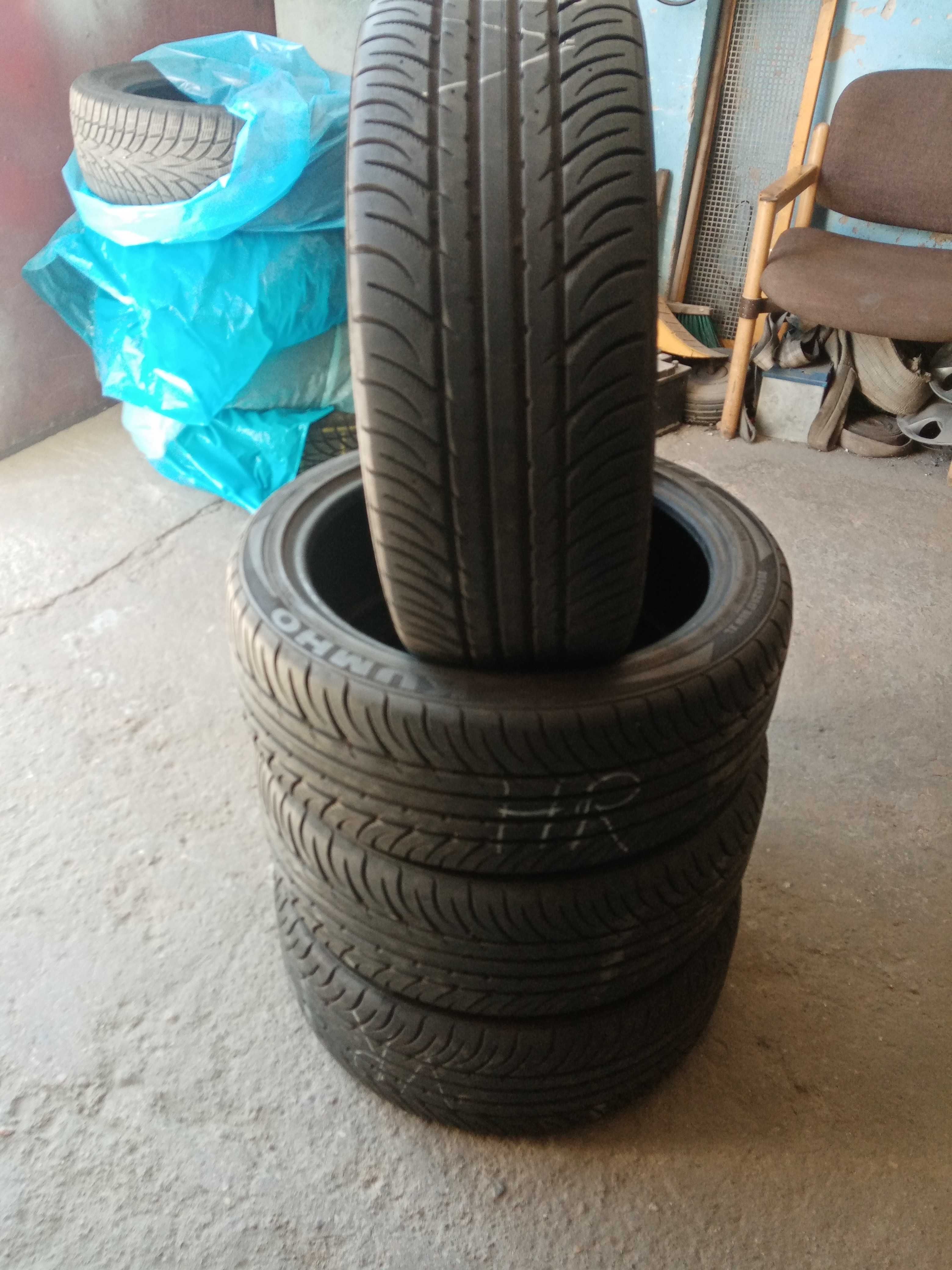 205/45/17 Kumho Ecsta