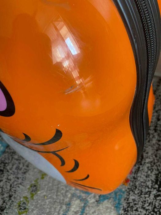 Дитячий чемодан на колесах, Tiger