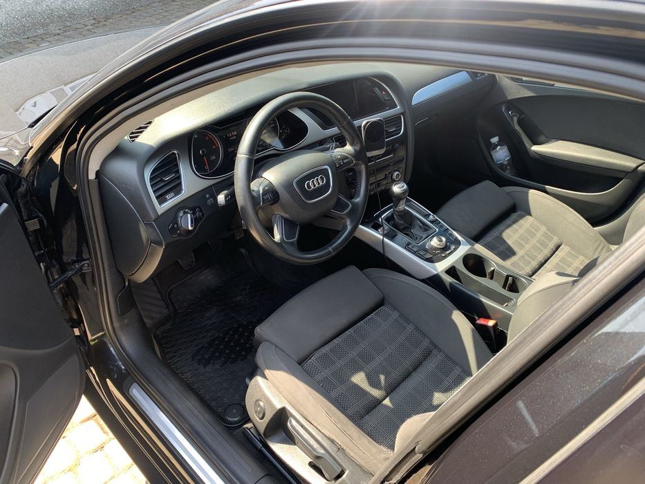 Audi a4 b8 2012р. 2.0 дизель