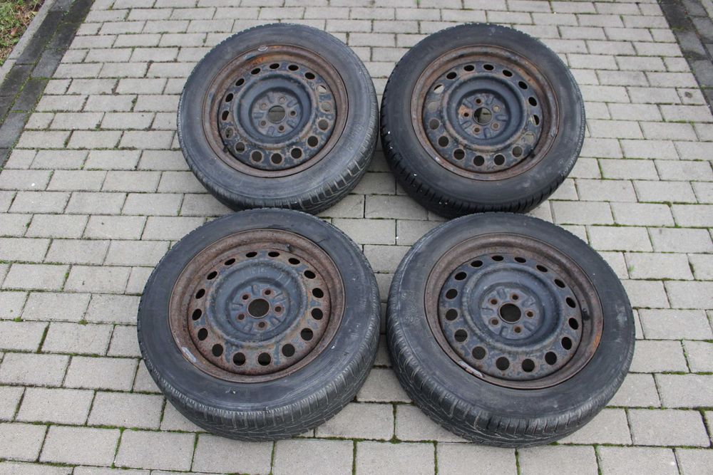 Opony zimowe zimówki 205/55R16 koła felgi TOYOTA VERSO-S,AVENSIS 5x100