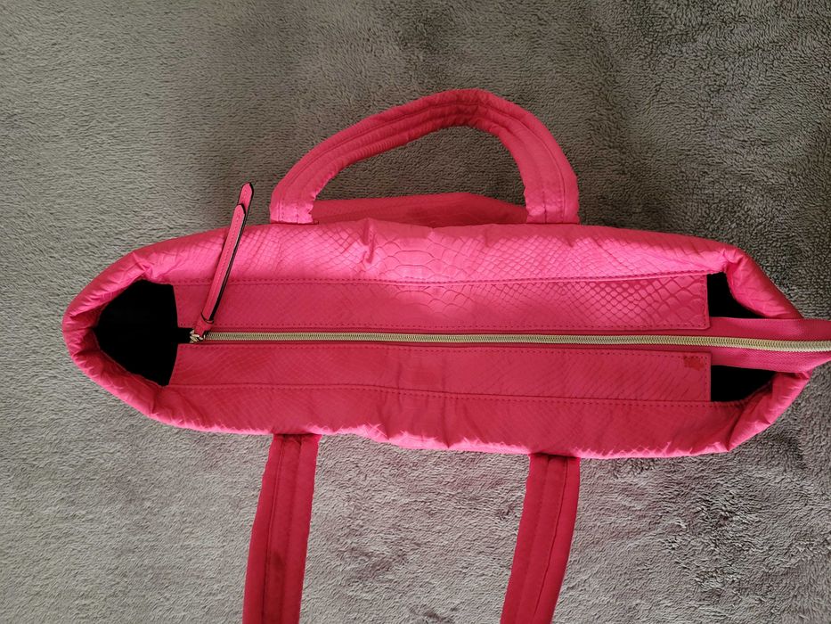 Pink Victoria's Secret bag