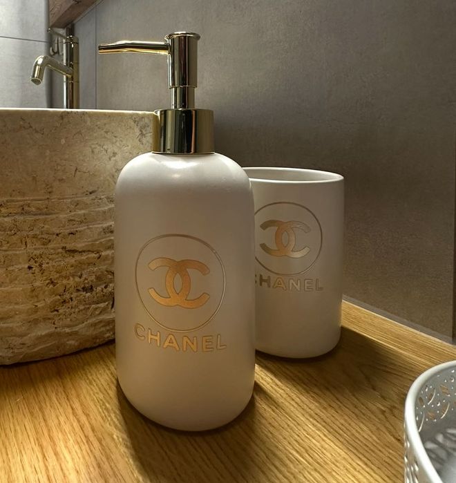 Stylowy zestaw łazienkowy chanel