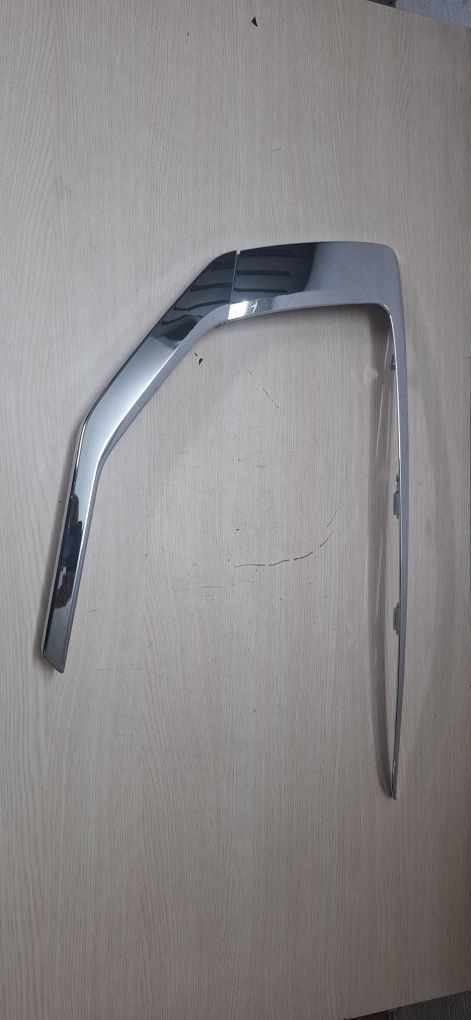 Listwa  Zderzaka Przedniego Mitsubishi Eclipse