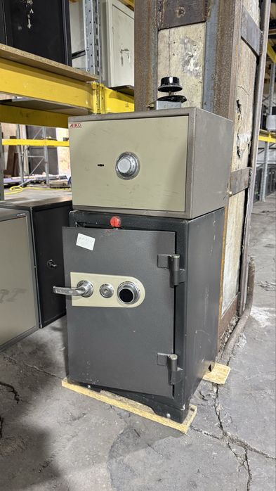 Сейфи велика кількість