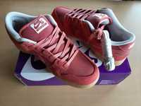 Nike SB Dunk Low Adobe - Tamanho 43