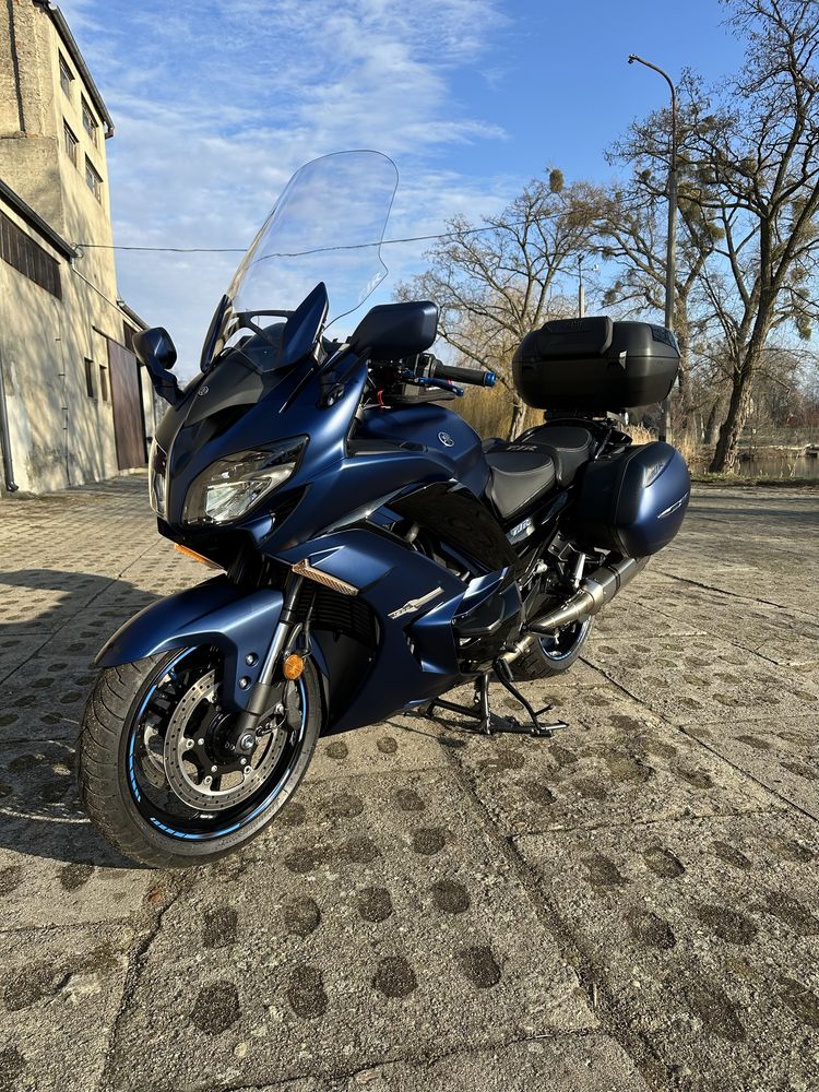 Yamaha FJR 1300 stan salonowy
