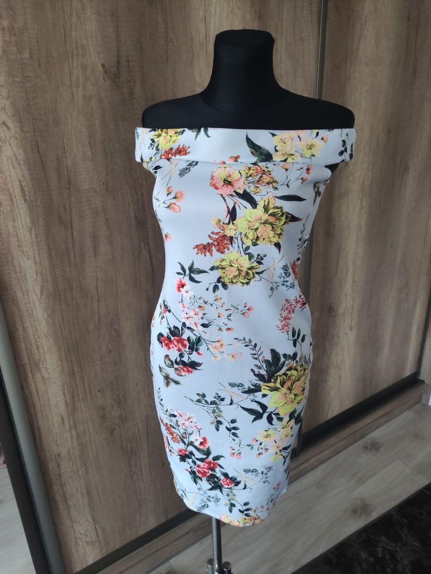 Sukienka nowa boohoo M 38 10 L 40 12 w kwiaty opadające ramiona hiszpa