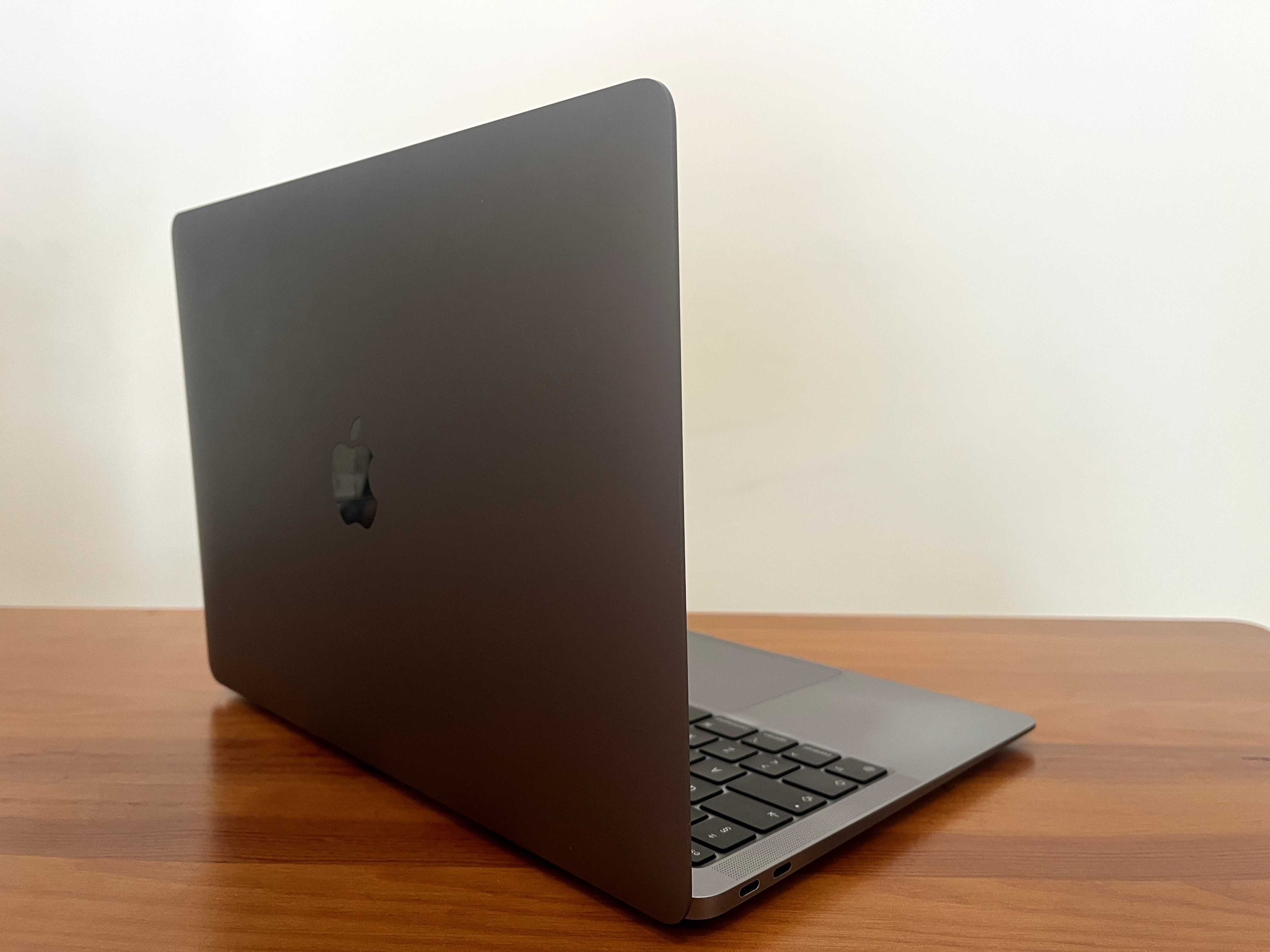 MacBook Air M1 com 16GB de RAM - Excelente Estado