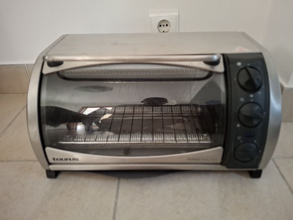 Forno electrico Taurus de 12l e 1500w