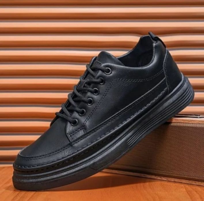 Лоферы,туфли , кросовки мужские