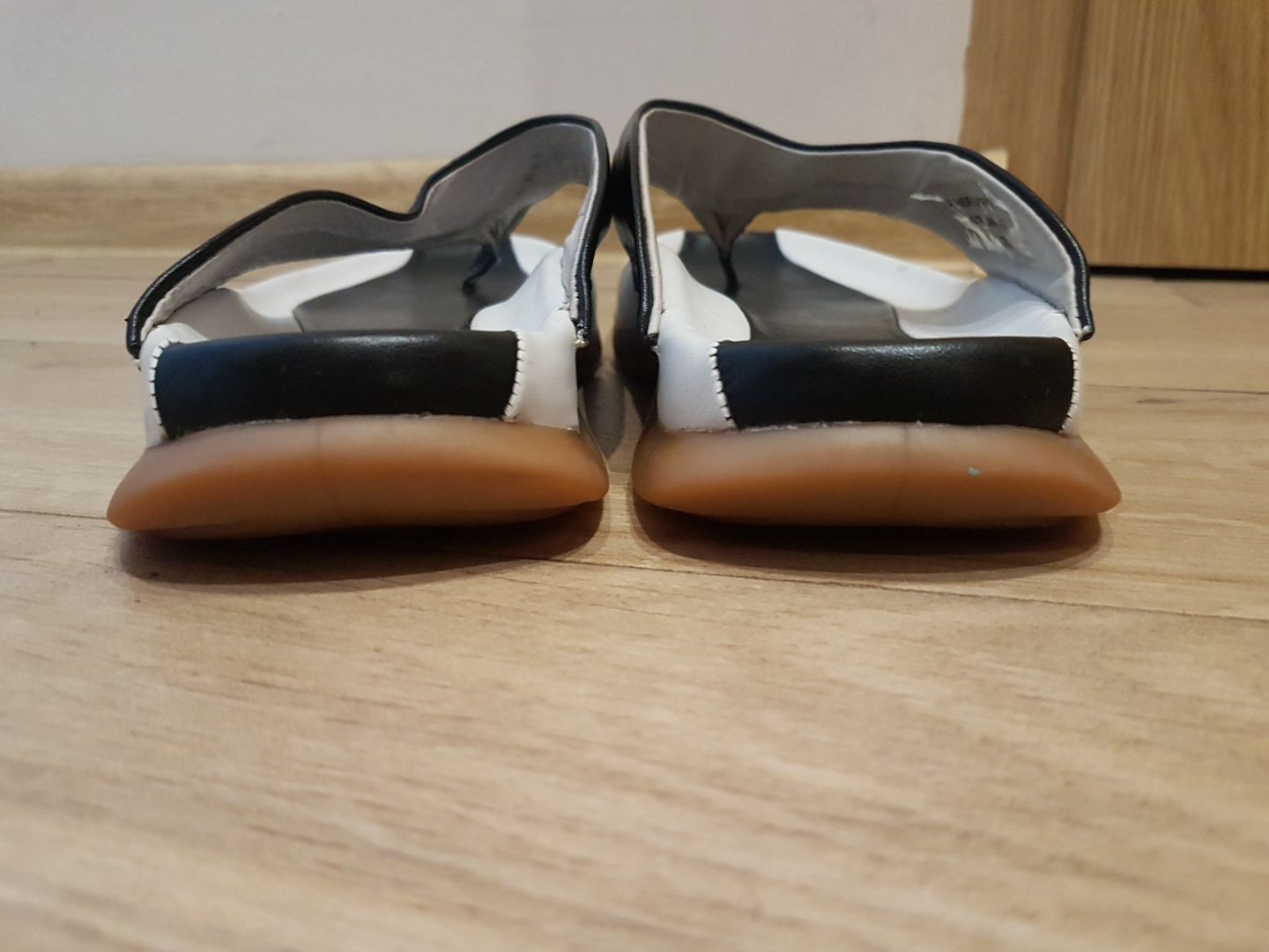 Kenneth Cole Reaction roz 7,5 /41