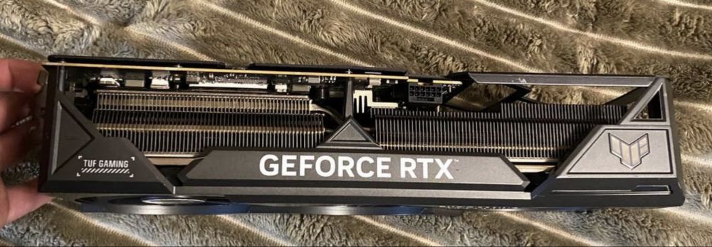 Продам видеокарту Asus Rtx 4080 16 gb