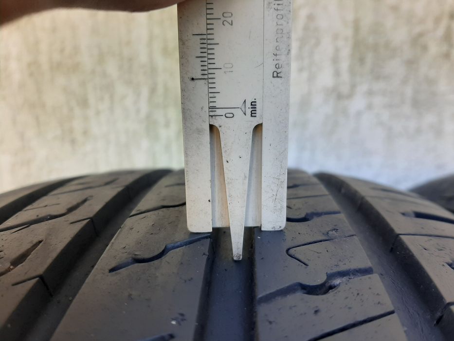 2x Opony letnie 215/50R18 Barum Bravuris 5 XL / 8mm Jak Nowe