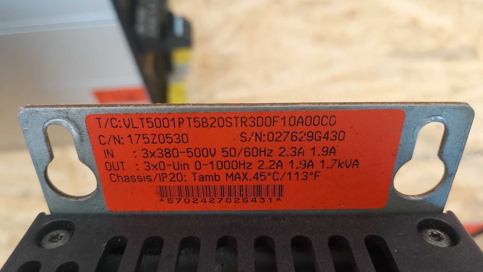 DANFOSS falowniki 24 sztuki VLT500 1.7kWA, 2.1kWA, 3.1kWA, 4.3kWA