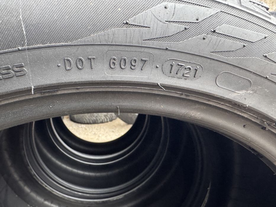 235/45 R18 Nokian 235 45 18