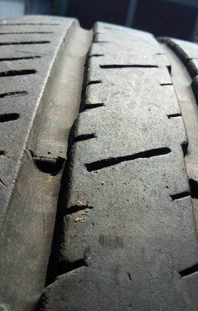 sprzedam opony 235\65\16c continetal vanko 2 4 sztuki bie.ok 5.5 mm