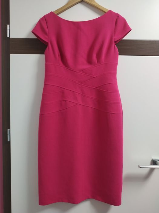 Różowa sukienka na okazje