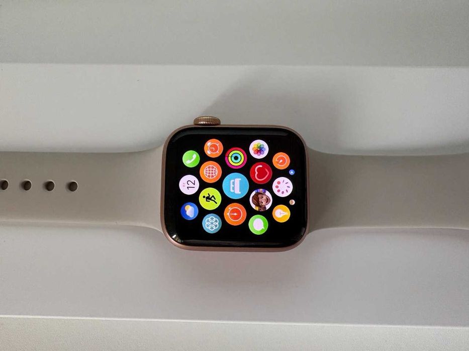 Apple Watch SE  40 mm