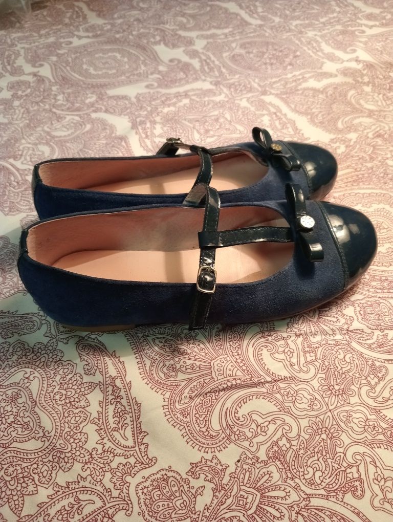 Sapatos/sabrinas Clarys