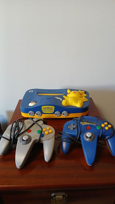 Nintendo 64 (Pikachu)