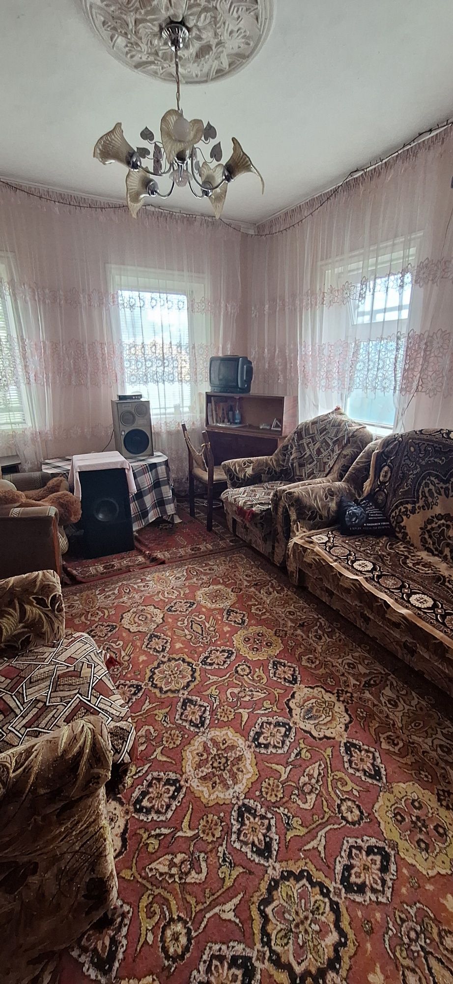 Дом по вул. Успенська (центр) між вул.Горького та вул. Коротка.