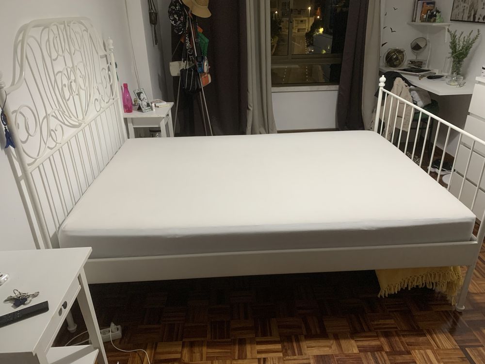 Cama de casal romantica branca