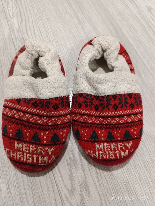 Кімнатні тапки на хлопчика