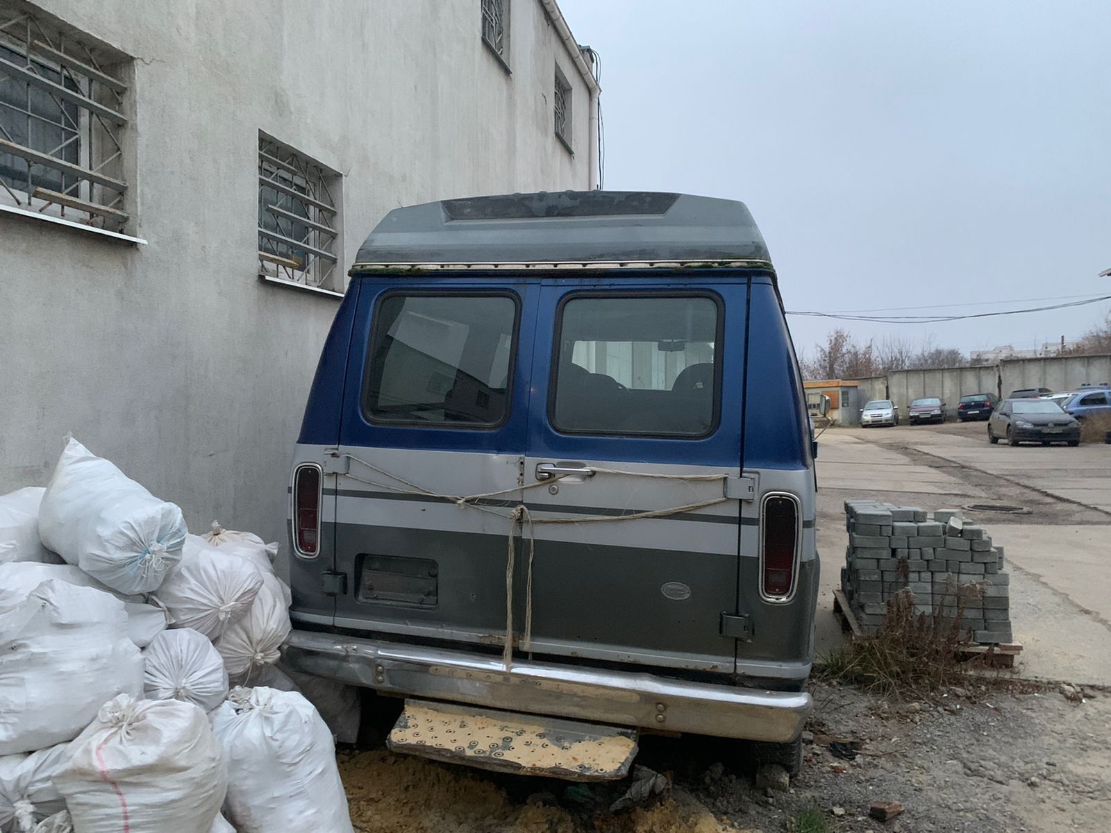 Продам Ford Econoline.