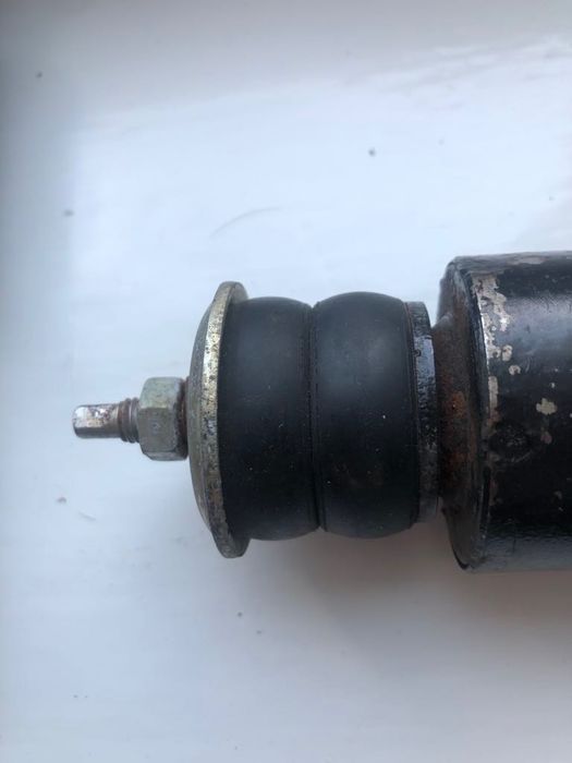 Амортизатори передні СССР НОВІ  ваз 2101 ваз 2102 2103 2104 2106 2107