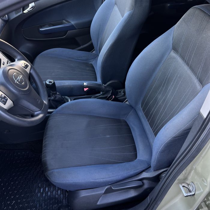 Економне авто Opel Corsa 2007