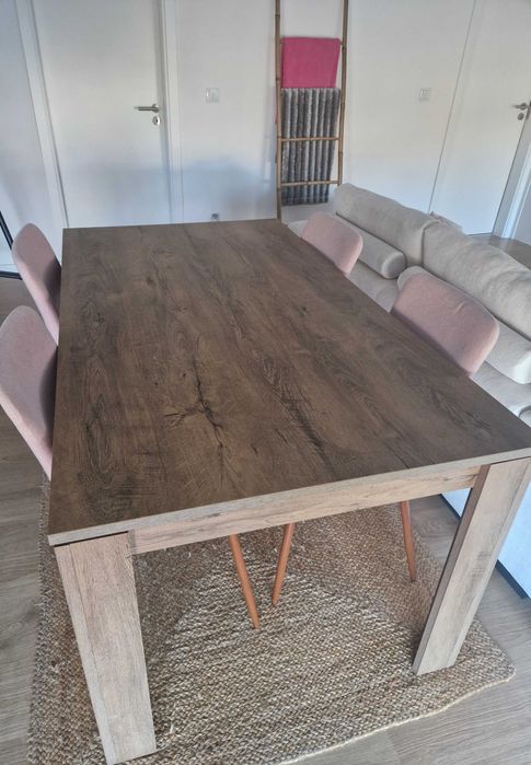 Mesa De Jantar + 4 Cadeiras