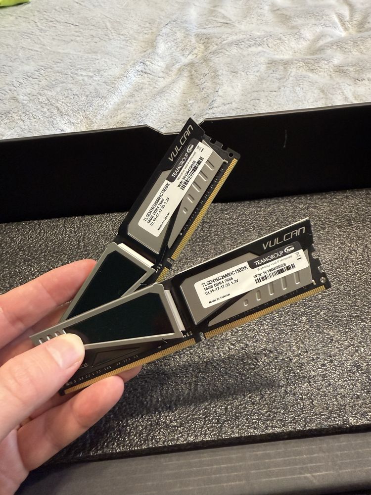 Vulcan / DDR4 / оперативна память 2 по 16 gb / 32 gb