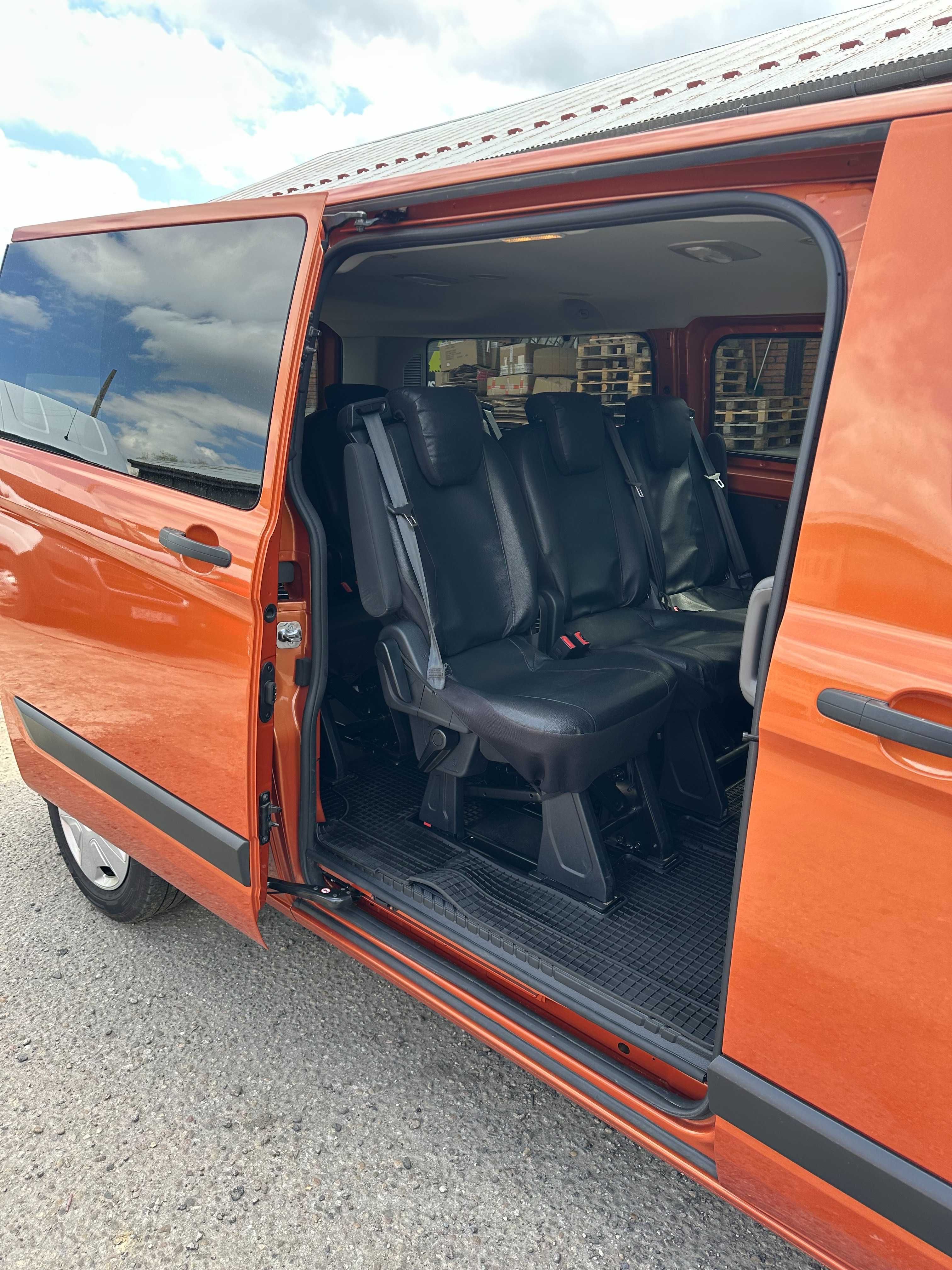 Wynajem busa, wypożyczalnia, bus 9 osobowy automat Ford Transit Custom