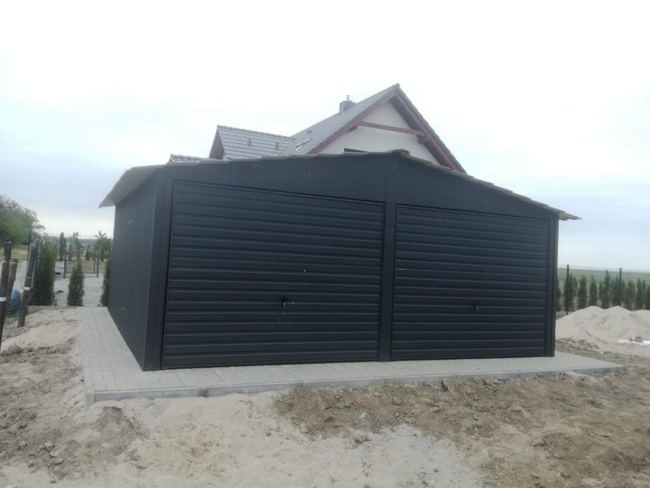 garaż blaszany nowoczesny blaszak kolor Garaże blaszane na raty Hale