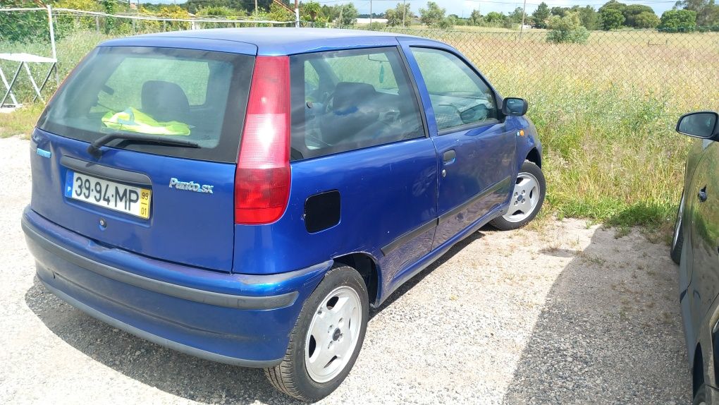 Fiat punto a trabalhar