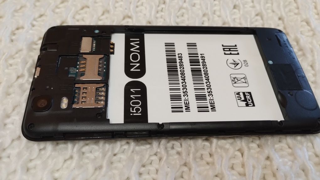 Мобільний телефон Nomi i5011 2 SIM-карти,microSD