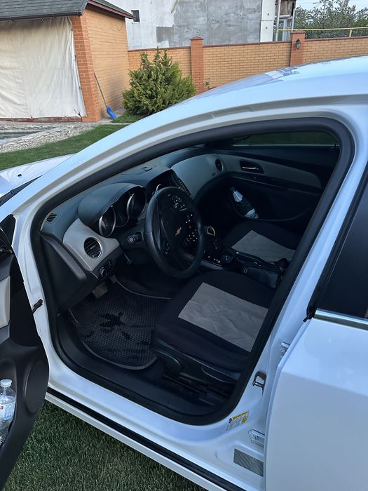 Продам Шевроле Круз